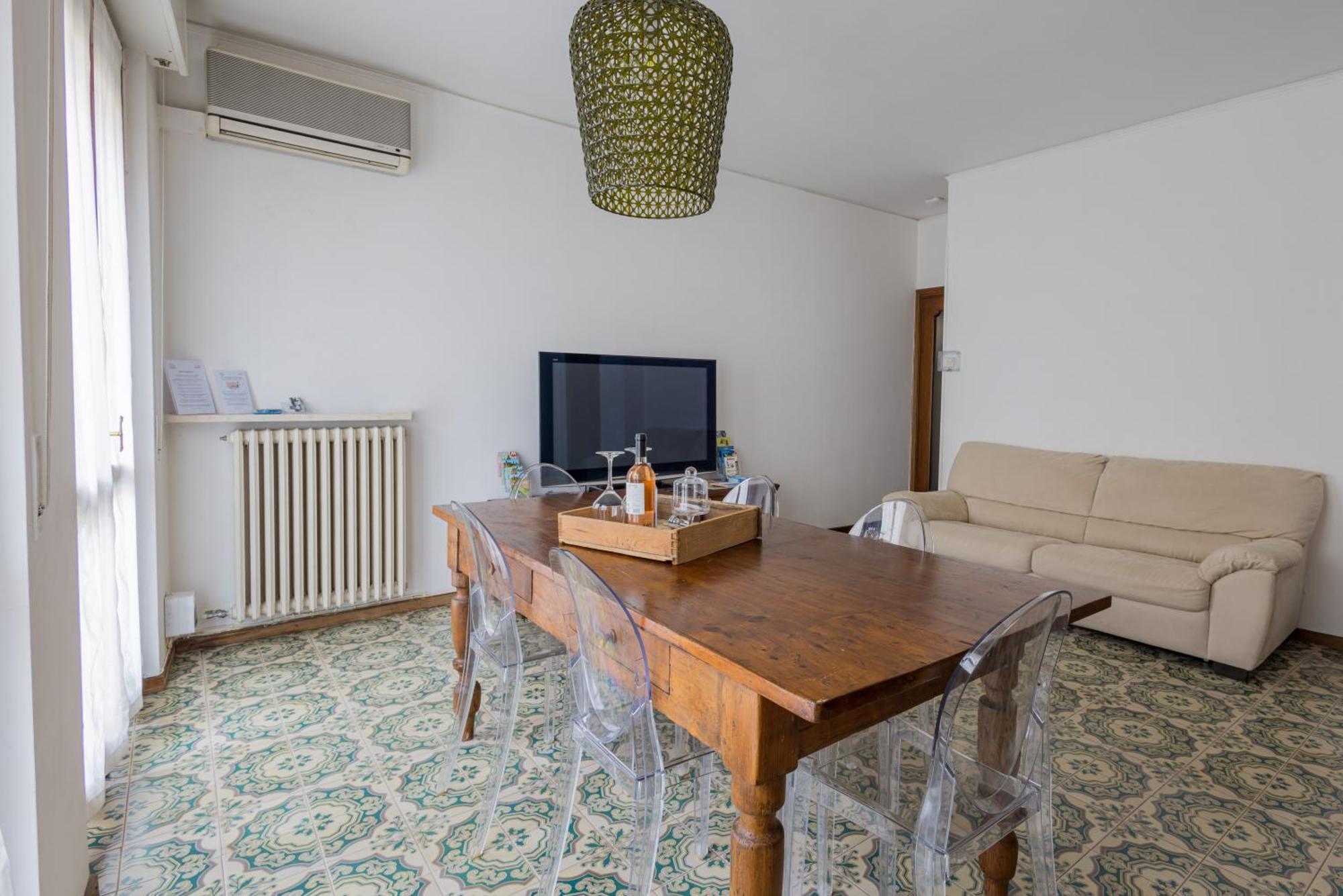 Boutique Apartment Ca Tulles Torri Del Benaco Bagian luar foto